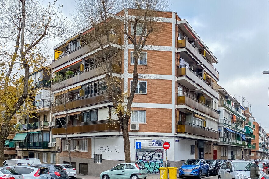 Immeuble residentiel dans Madrid, Madrid à vendre - Photo de l’immeuble – Image 1 sur 5