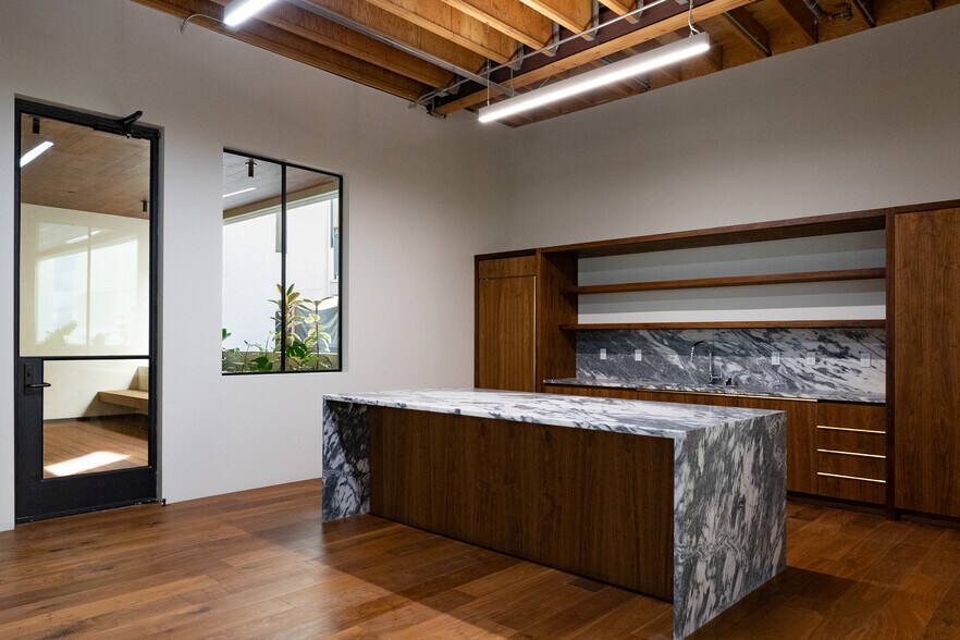 1540 7th St, Santa Monica, CA à vendre - Photo de l’immeuble – Image 2 sur 7