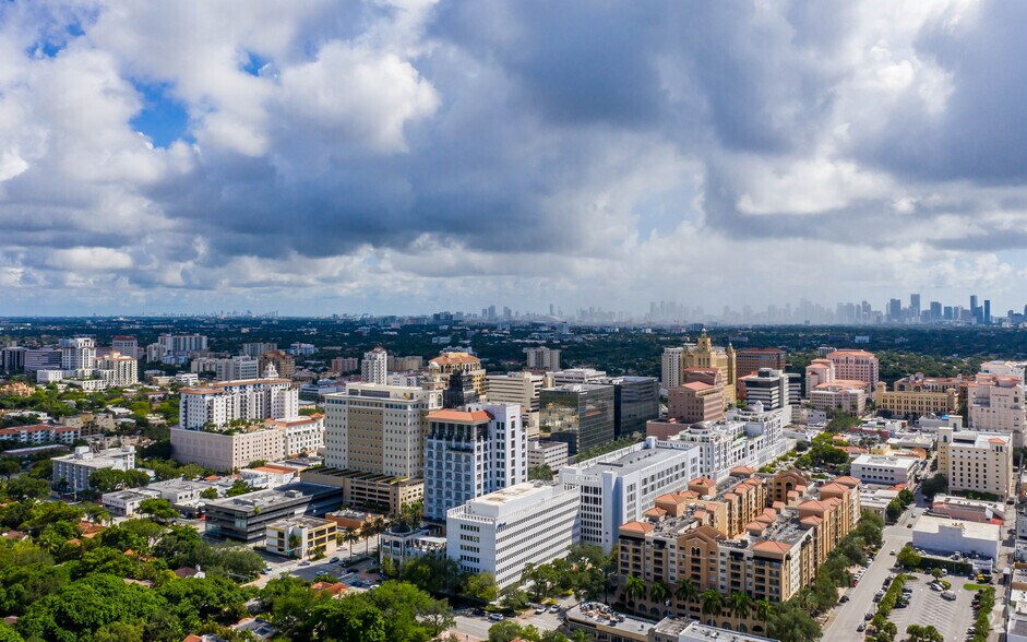 396 Alhambra Cir, Coral Gables, FL à louer - Aérien – Image 2 sur 9