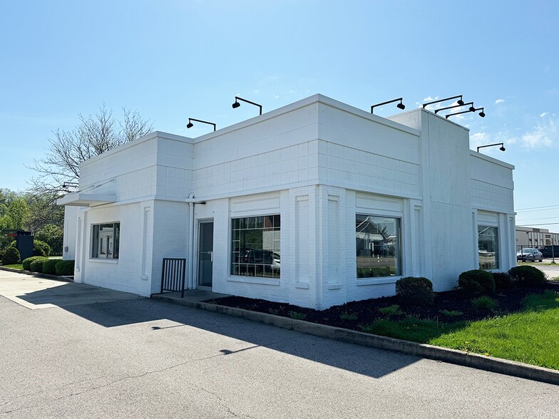 2100 S Erie Blvd, Hamilton, OH à louer - Photo de l’immeuble – Image 1 sur 5