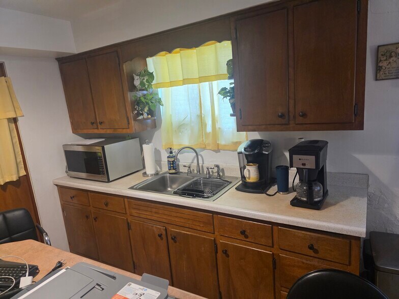 1240 S Main St, Greensburg, PA à vendre - Photo de l’immeuble – Image 2 sur 10