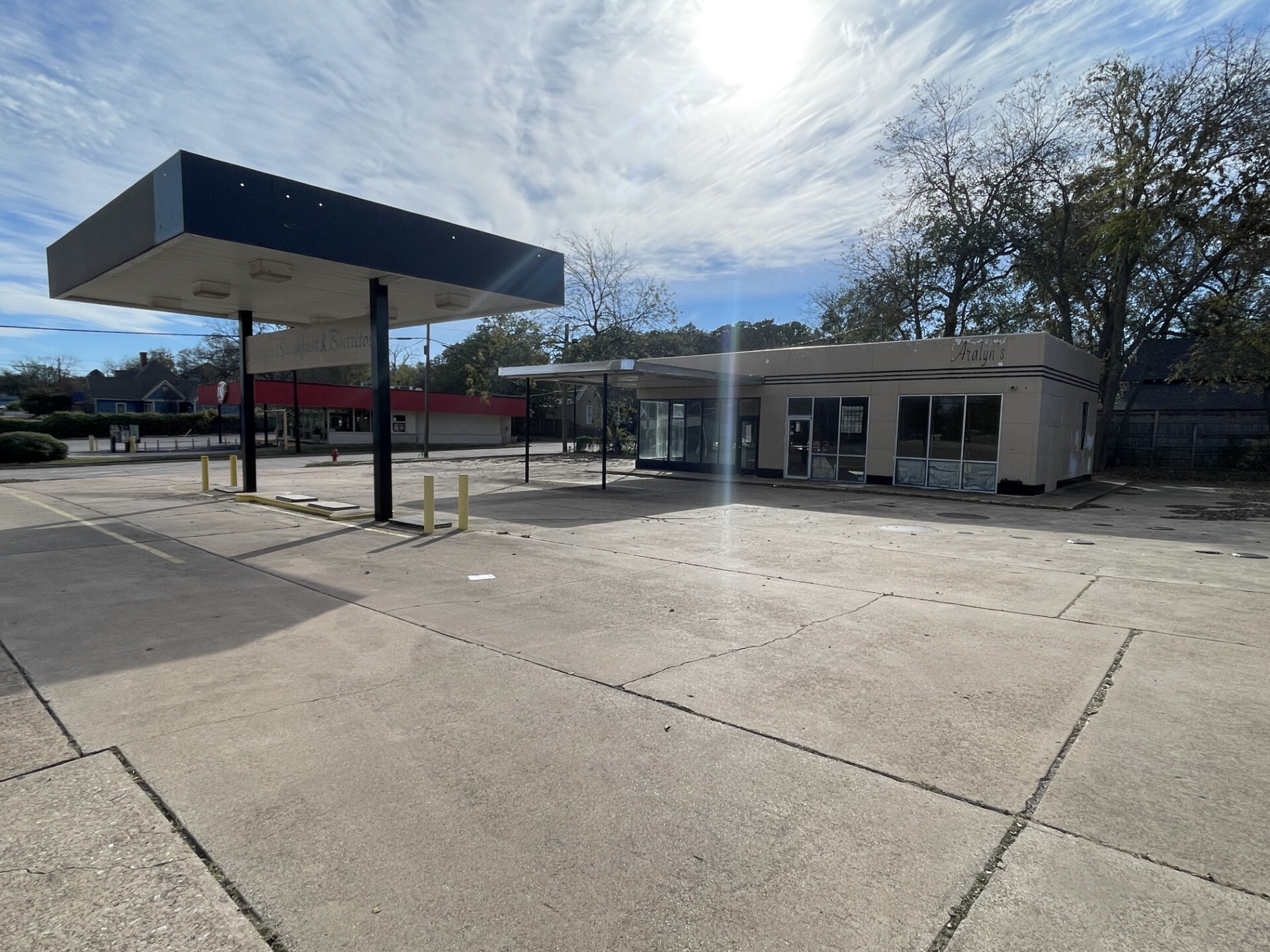 501 Palo Pinto St, Weatherford, TX à louer Photo principale– Image 1 sur 9
