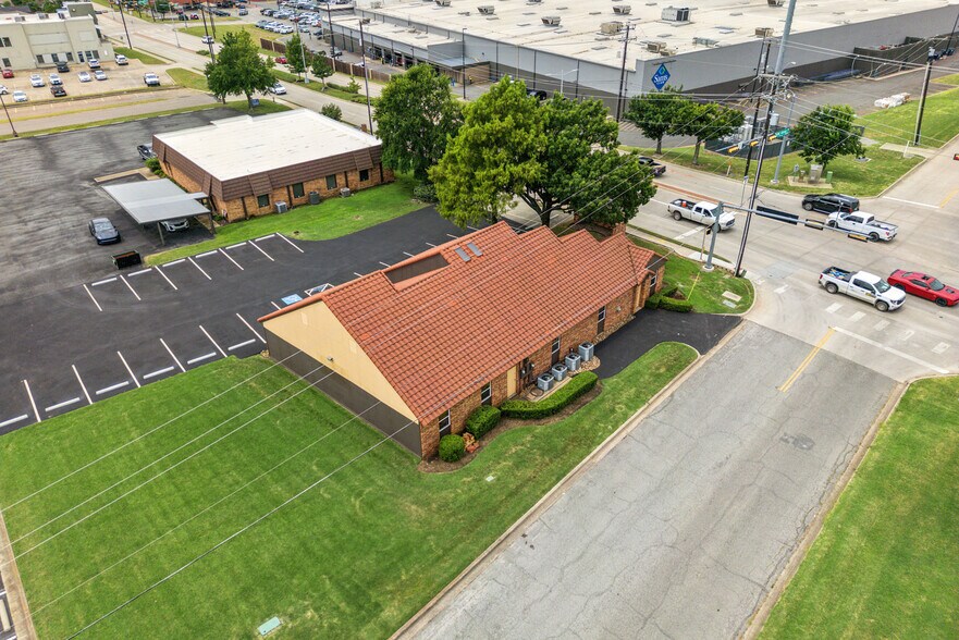 3415 N Loy Lake Rd, Sherman, TX à vendre - Photo de l’immeuble – Image 3 sur 10