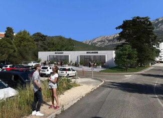 Plus de détails pour Local commercial à louer