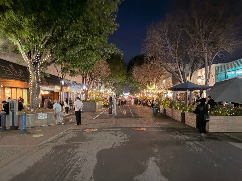 2030-2050 Broadway St, Redwood City, CA à vendre - Photo de l’immeuble – Image 3 sur 9