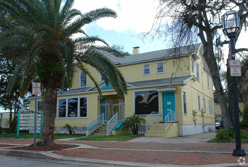 219 Magnolia Ave, Daytona Beach, FL à vendre - Photo principale – Image 1 sur 2
