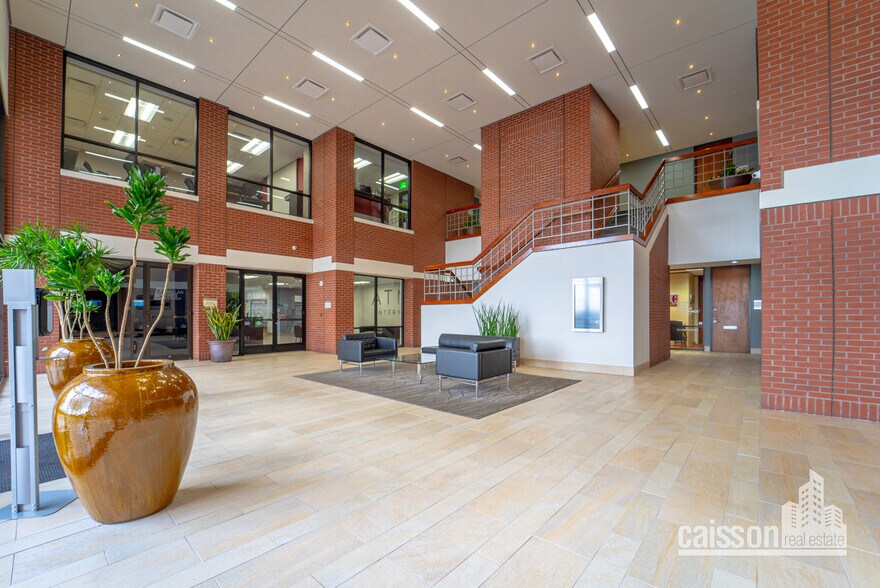 14607 San Pedro Ave, San Antonio, TX à louer - Photo de l’immeuble – Image 3 sur 17
