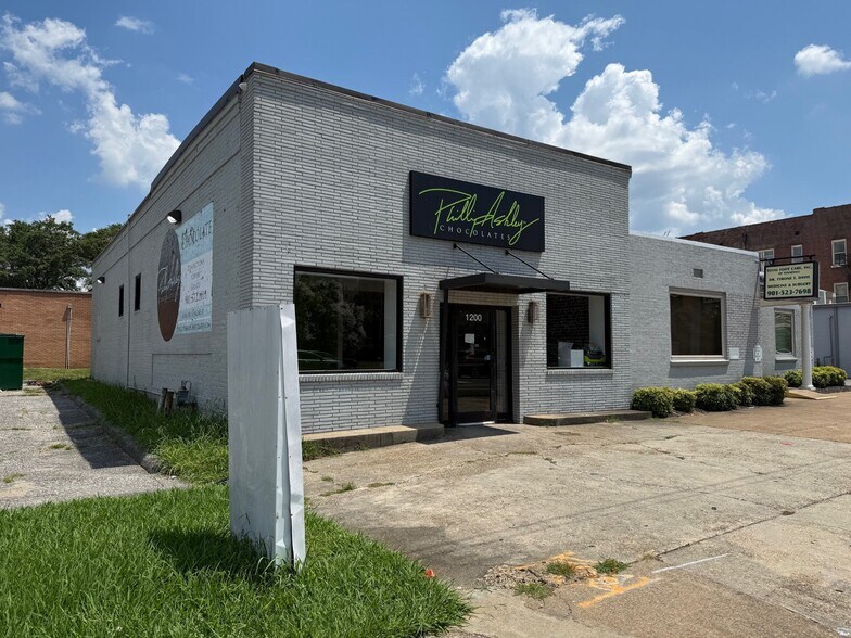 1200 Madison Ave, Memphis, TN à vendre - Photo de l’immeuble – Image 2 sur 3