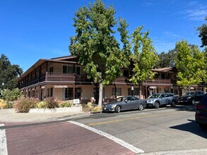 196-202 E Linda Mesa Ave, Danville, CA à louer Photo de l’immeuble– Image 1 sur 6