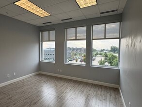 1045 76th St, West Des Moines, IA à louer Photo intérieure– Image 2 sur 4