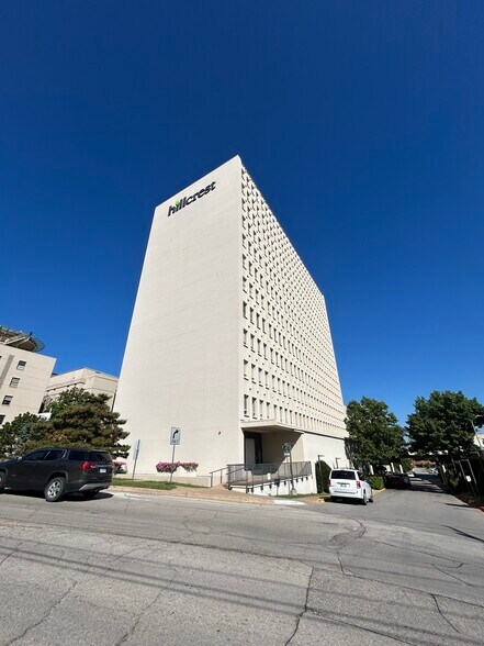 1145 S Utica Ave, Tulsa, OK à louer - Photo de l’immeuble – Image 1 sur 7