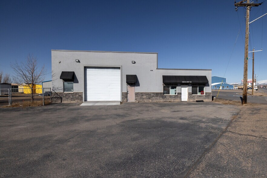 1222 E Highway 40, Vernal, UT à louer - Photo de l’immeuble – Image 1 sur 13