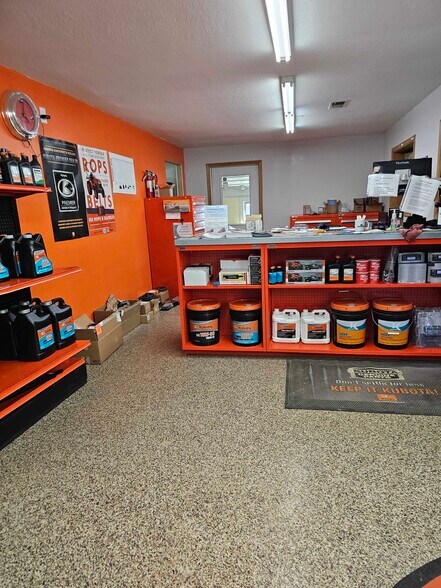 727 E Main St, Waukon, IA à louer - Photo intérieure – Image 2 sur 6