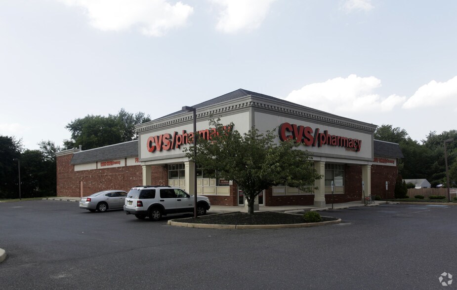 231 W Broad St, Paulsboro, NJ à louer - Photo de l’immeuble – Image 1 sur 2