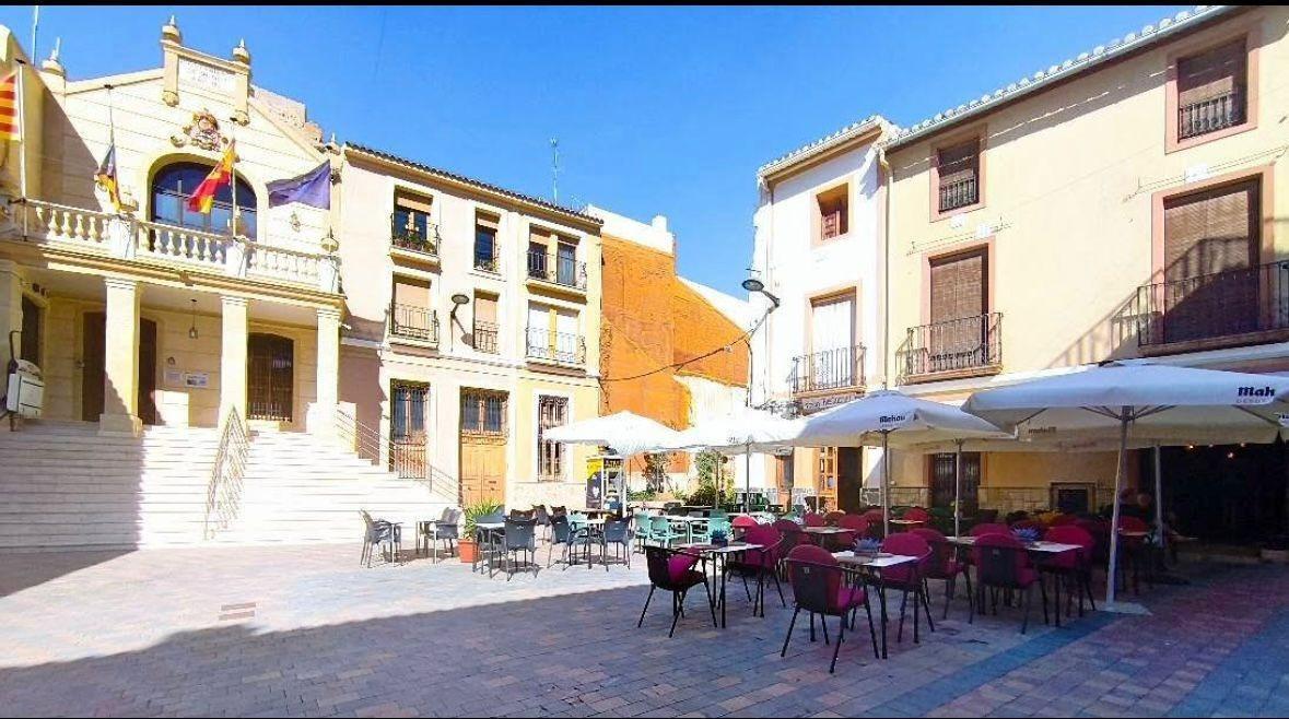 Local commercial dans Busot, Alicante à louer Photo de l’immeuble– Image 1 sur 13