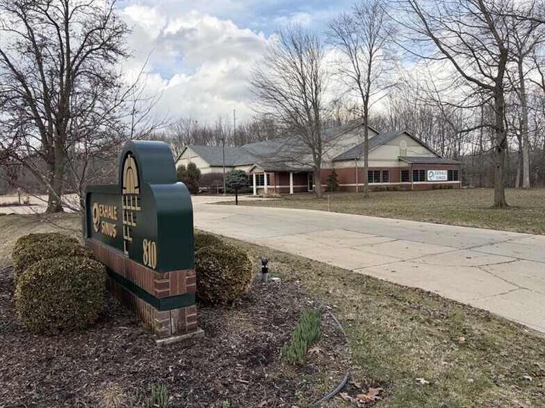 810 Park Pl, Mishawaka, IN à louer - Photo de l’immeuble – Image 3 sur 5