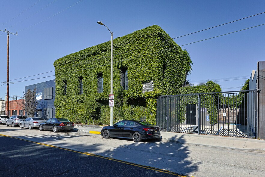 5009 Exposition Blvd, Los Angeles, CA à vendre - Photo principale – Image 1 sur 8