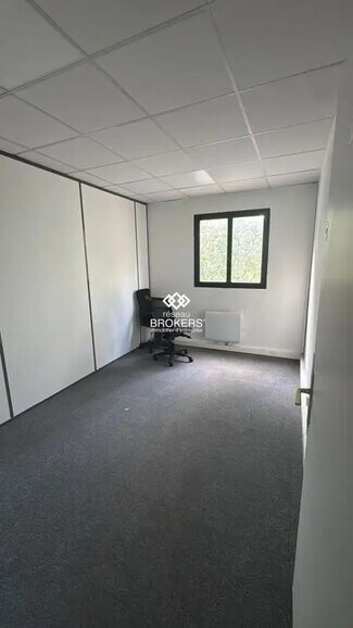 Plus de détails pour Bureau à louer