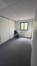 Bureau dans Bonneuil-sur-Marne à louer Photo intérieure– Image 1 sur 4