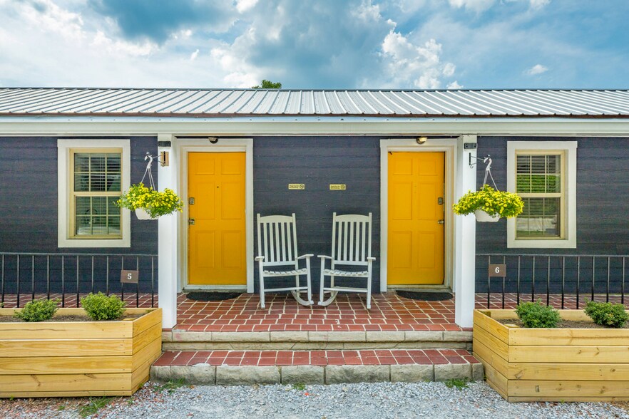 2531 Cummings Hwy, Chattanooga, TN à vendre - Photo principale – Image 1 sur 37