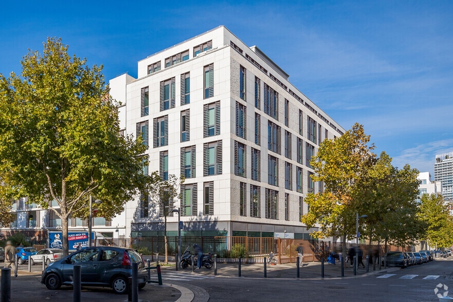 67 Rue Du Chevalier Paul, Marseille à louer - Photo de l’immeuble – Image 2 sur 3