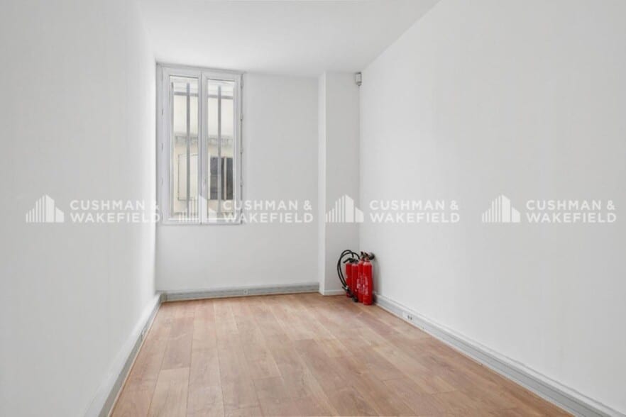 12-14 Rue Lantiez, Paris à vendre - Photo de l’immeuble – Image 2 sur 15