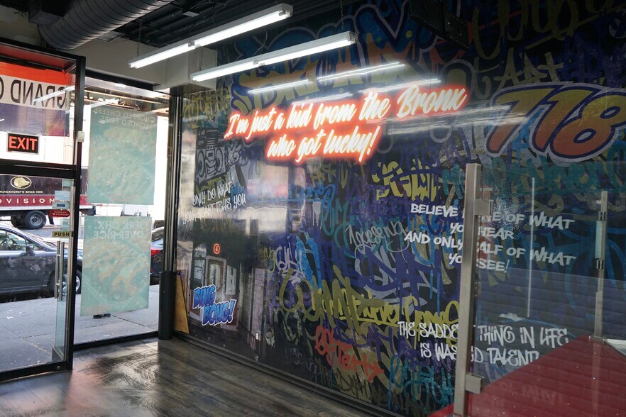3474-3476 Jerome Ave, Bronx, NY à louer - Photo de l’immeuble – Image 2 sur 2