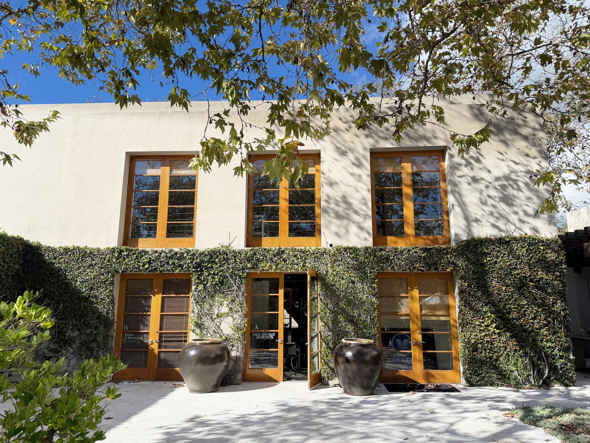 1505 E Valley Rd, Montecito, CA à louer Photo intérieure– Image 1 sur 18