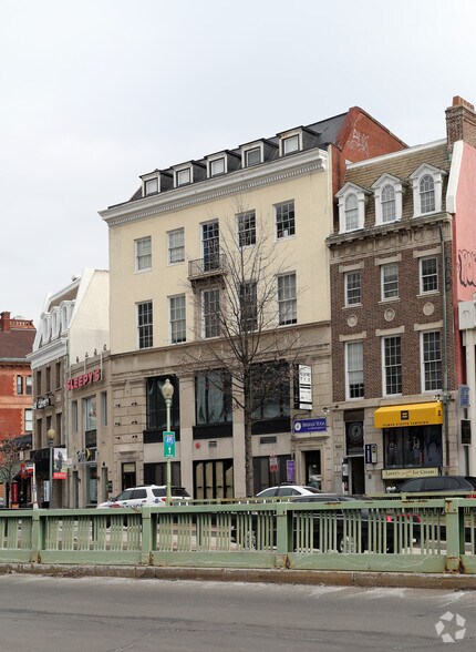 1635 Connecticut Ave NW, Washington, DC à louer - Photo de l’immeuble – Image 2 sur 5