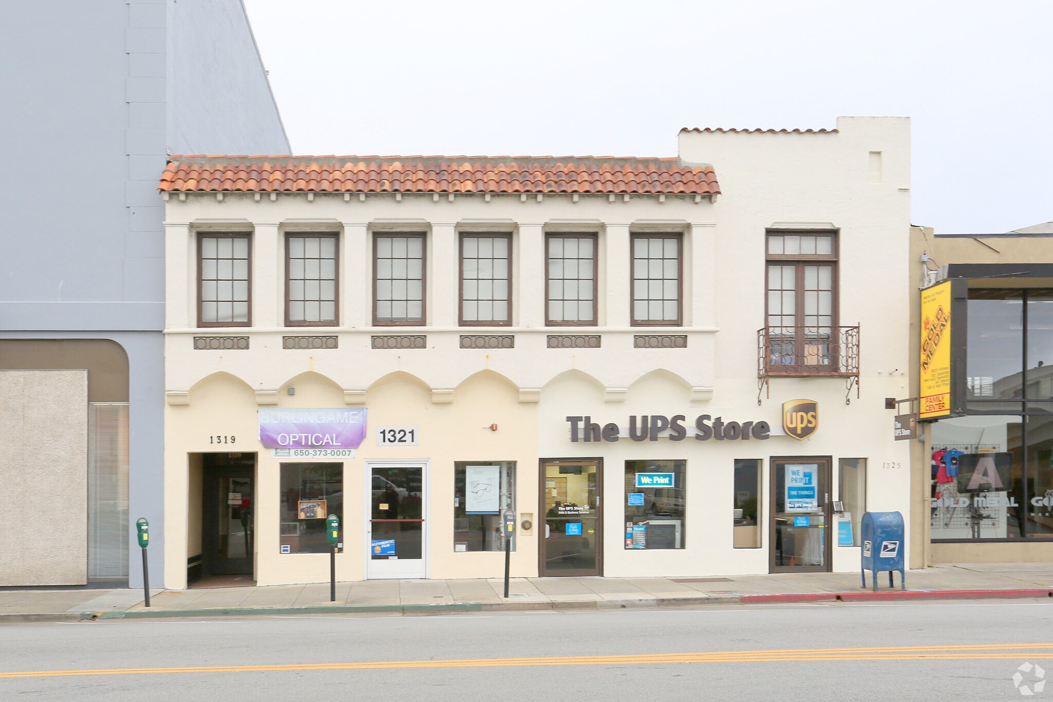 1319-1325 Howard Ave, Burlingame, CA à louer Photo de l’immeuble– Image 1 sur 6