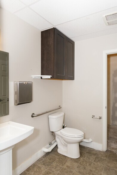 2201 W Nob Hill Blvd, Yakima, WA à louer - Photo de l’immeuble – Image 2 sur 12