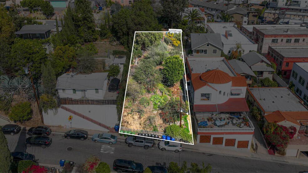1625 Grafton st, Los Angeles, CA à vendre - Photo de l’immeuble – Image 2 sur 10