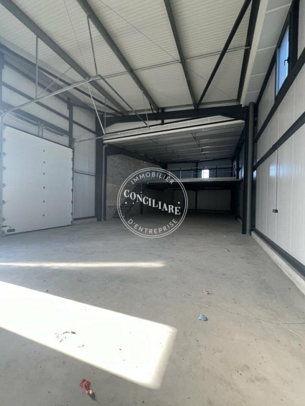 Industriel/Logistique dans Deyme à vendre Photo intérieure– Image 1 sur 6