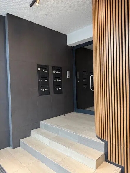 31 Place De La Madeleine, Paris à louer - Photo de l’immeuble – Image 2 sur 6