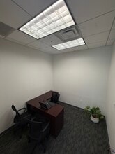 1600 Ponce De Leon Blvd, Coral Gables, FL à louer Photo intérieure– Image 1 sur 13