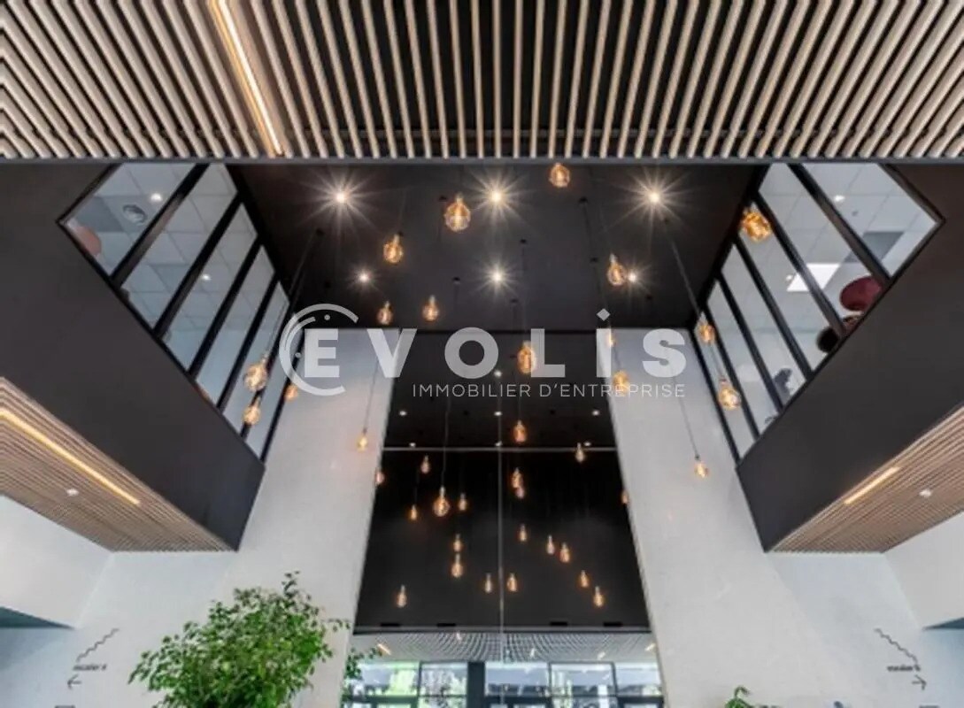 Bureau dans Mérignac à louer Hall d’entrée– Image 1 sur 2