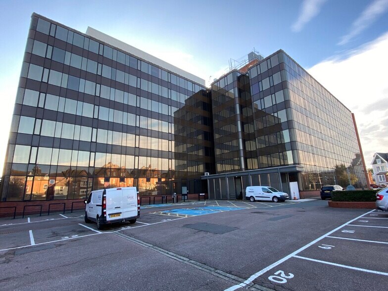 Middelburg Sq, Folkestone à vendre - Photo de l’immeuble – Image 2 sur 19