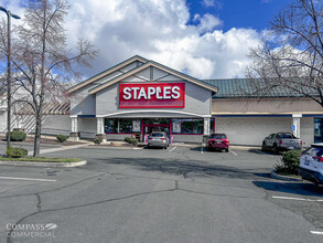 63485 N Highway 97, Bend, OR à louer Photo de l’immeuble– Image 2 sur 2
