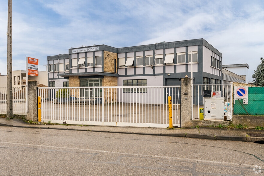 34 Avenue Des Bruyères, Décines-Charpieu à louer - Photo principale – Image 1 sur 2