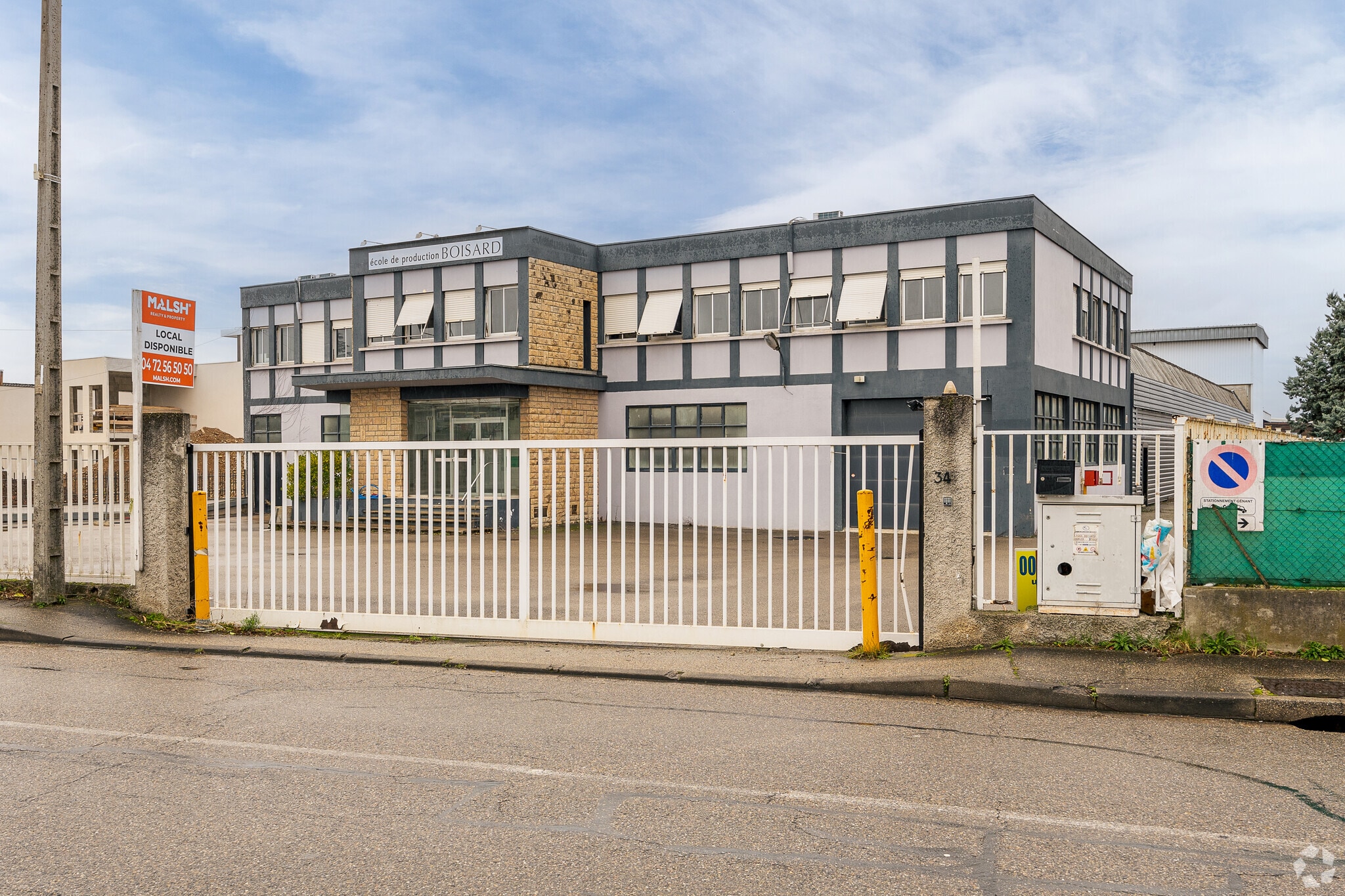 34 Avenue Des Bruyères, Décines-Charpieu à louer Photo principale– Image 1 sur 3