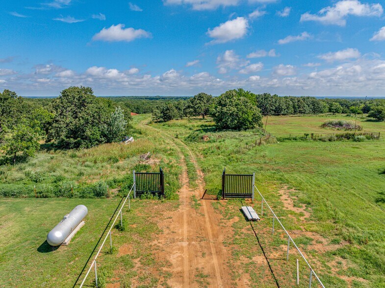 335752 E 980 Rd, Wellston, OK à vendre - Photo de l’immeuble – Image 2 sur 24