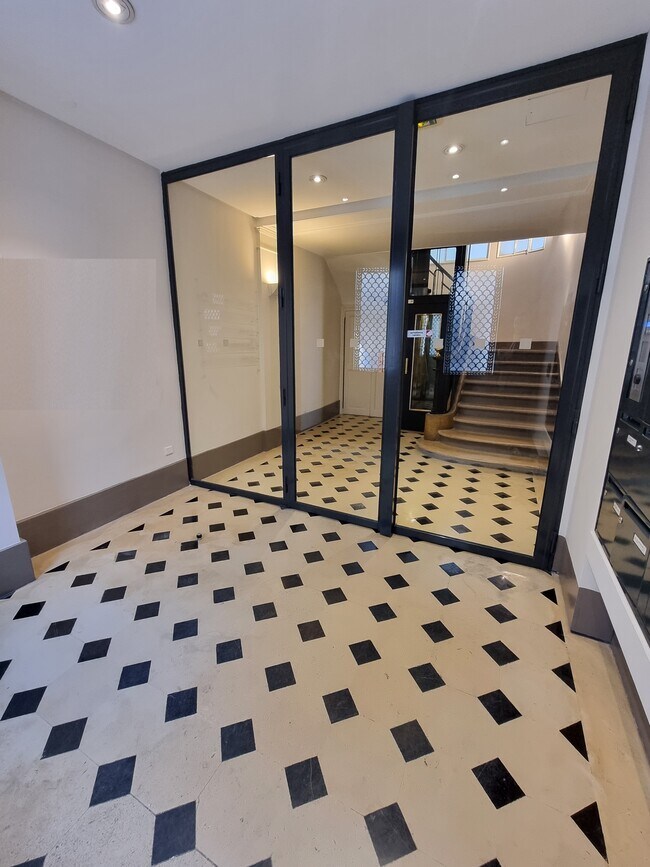 Plus de détails pour Bureau à louer