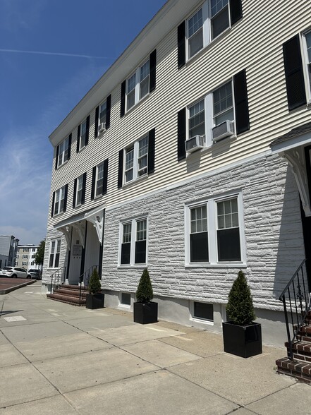 428-432 E 3rd St, South Boston, MA à vendre - Photo de l’immeuble – Image 1 sur 19