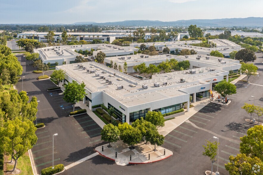 13700 Alton Pky, Irvine, CA à louer - Aérien – Image 3 sur 7