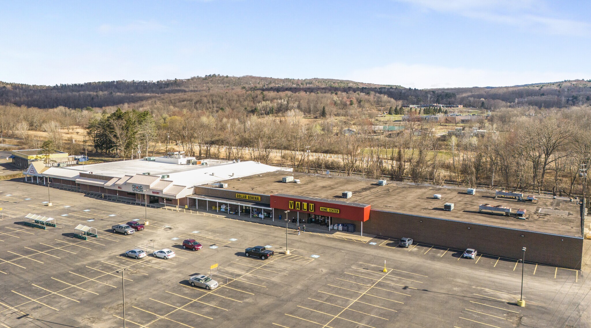 1135-1149 State Route 17C, Owego, NY à vendre Photo de l’immeuble– Image 1 sur 6