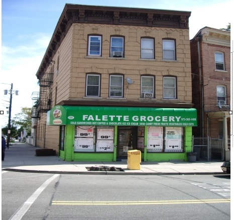 178-180 Myrtle Ave, Passaic, NJ à louer Photo principale– Image 1 sur 6