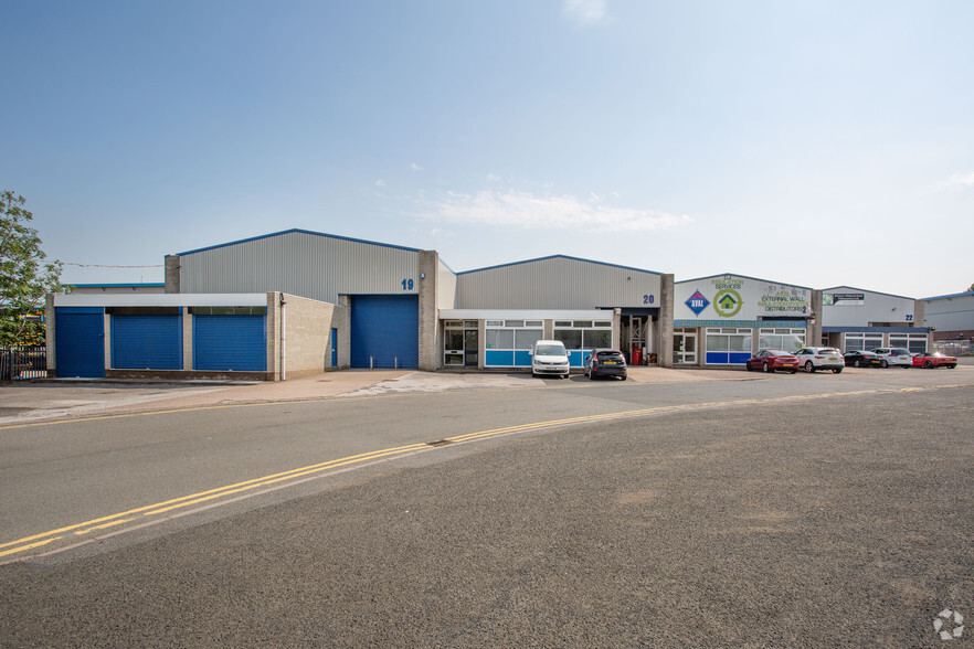 Charlton Dr, Cradley Heath à louer - Photo principale – Image 1 sur 6