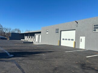 Plus de détails pour 3350 Pawtucket Ave, East Providence, RI - Local d'activités à louer