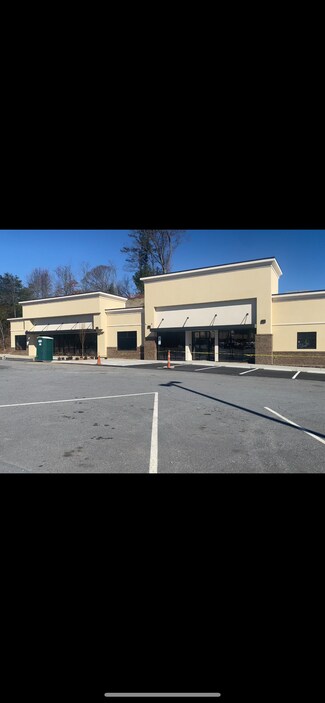 Plus de détails pour 91 Marketplace Ln, Candler, NC - Bureau/Local commercial à louer