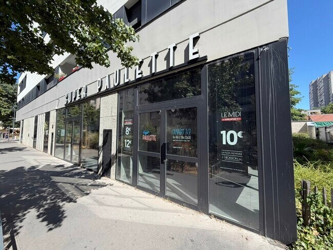 Plus de détails pour 73 Rue Anatole France, Villeurbanne - Local commercial à louer